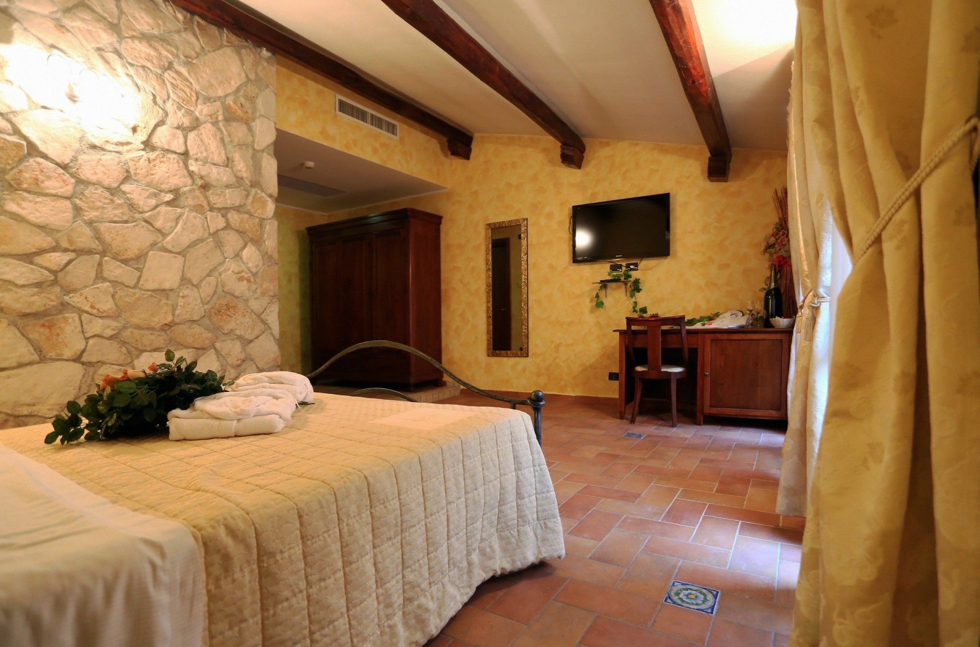 Hotel L'Aquila Exterior photo